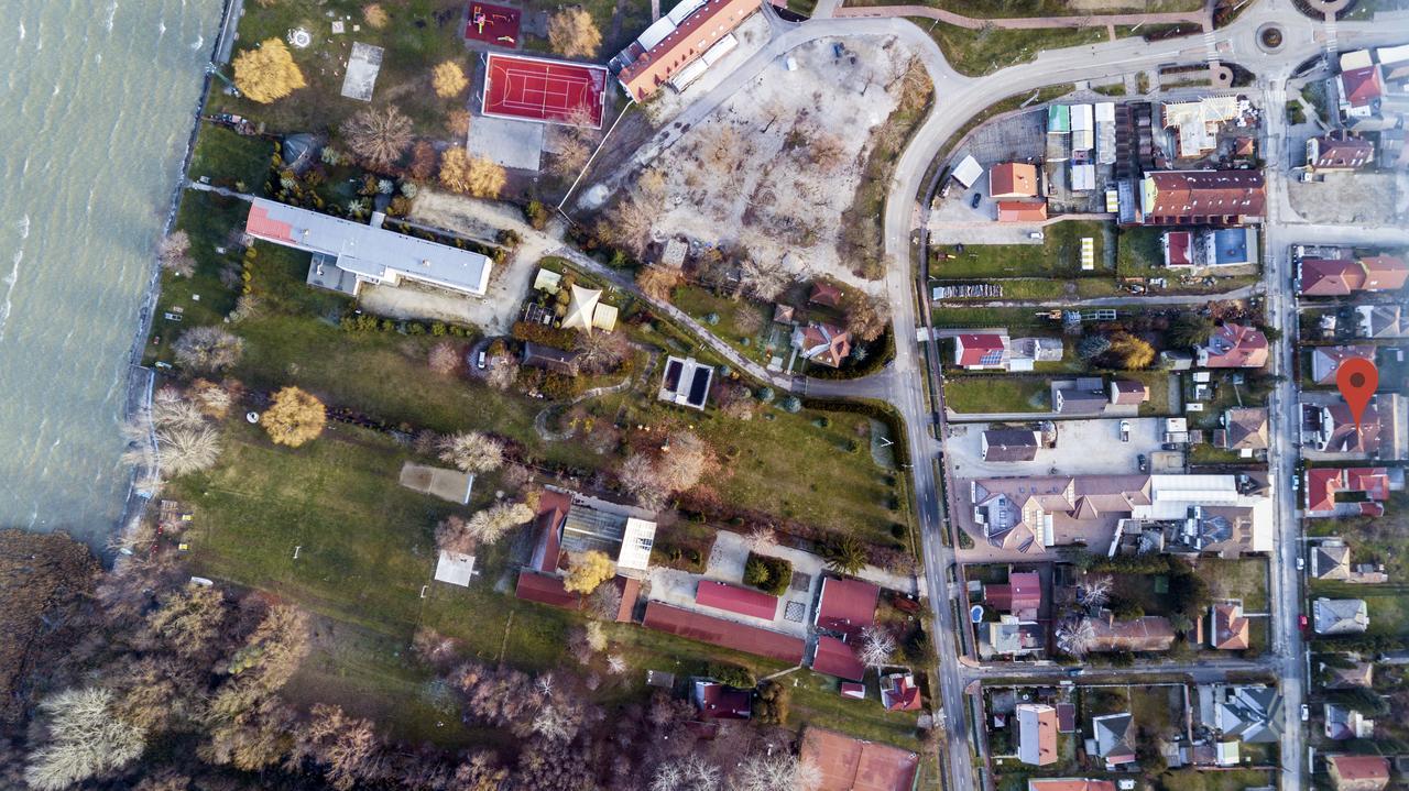 Pingvin Cukraszda Apartman Balatonmáriafürdő Extérieur photo